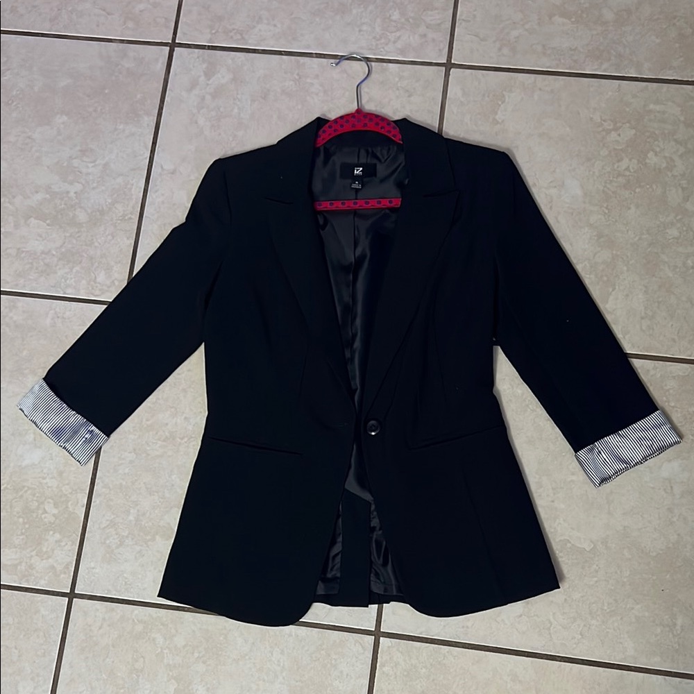 Iz Byer Black Tailored Blazer with Notched Lapels